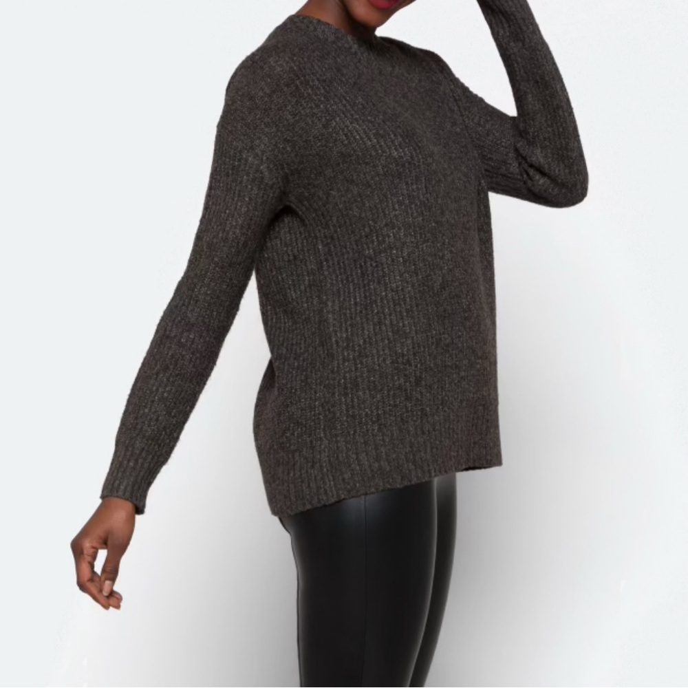 Leslie Long Sleeve Pullover